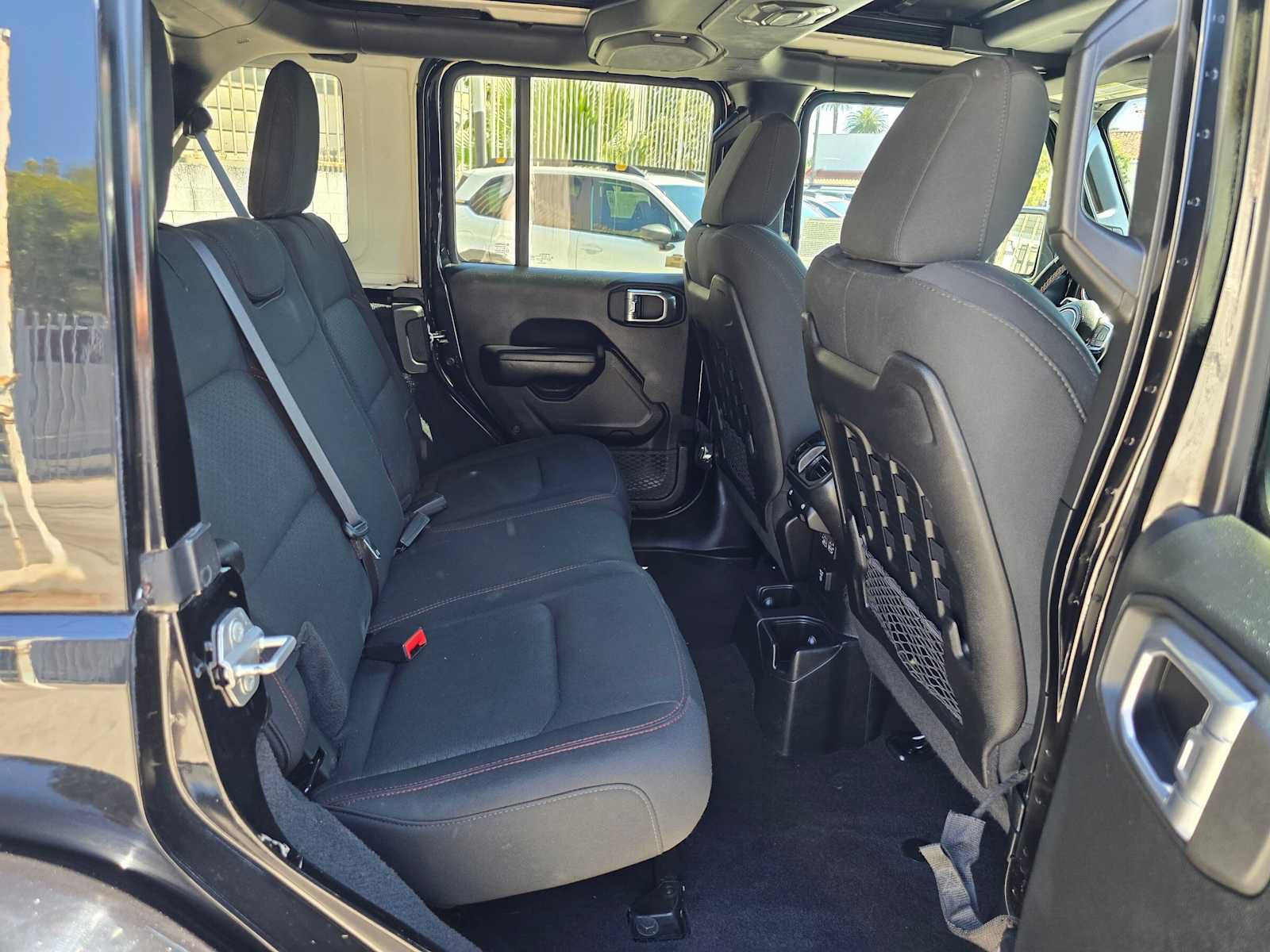 Used 2021 Jeep Wrangler Unlimited Rubicon AWD/4WD image 13