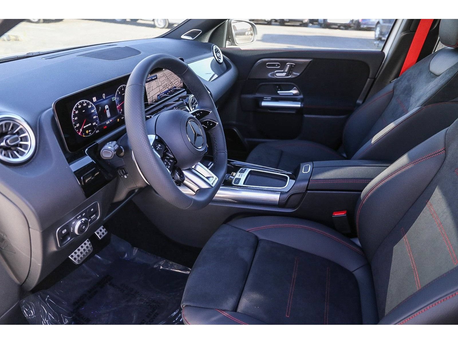 Used 2024 Mercedes-Benz GLA 35 AMG 4MATIC image 23