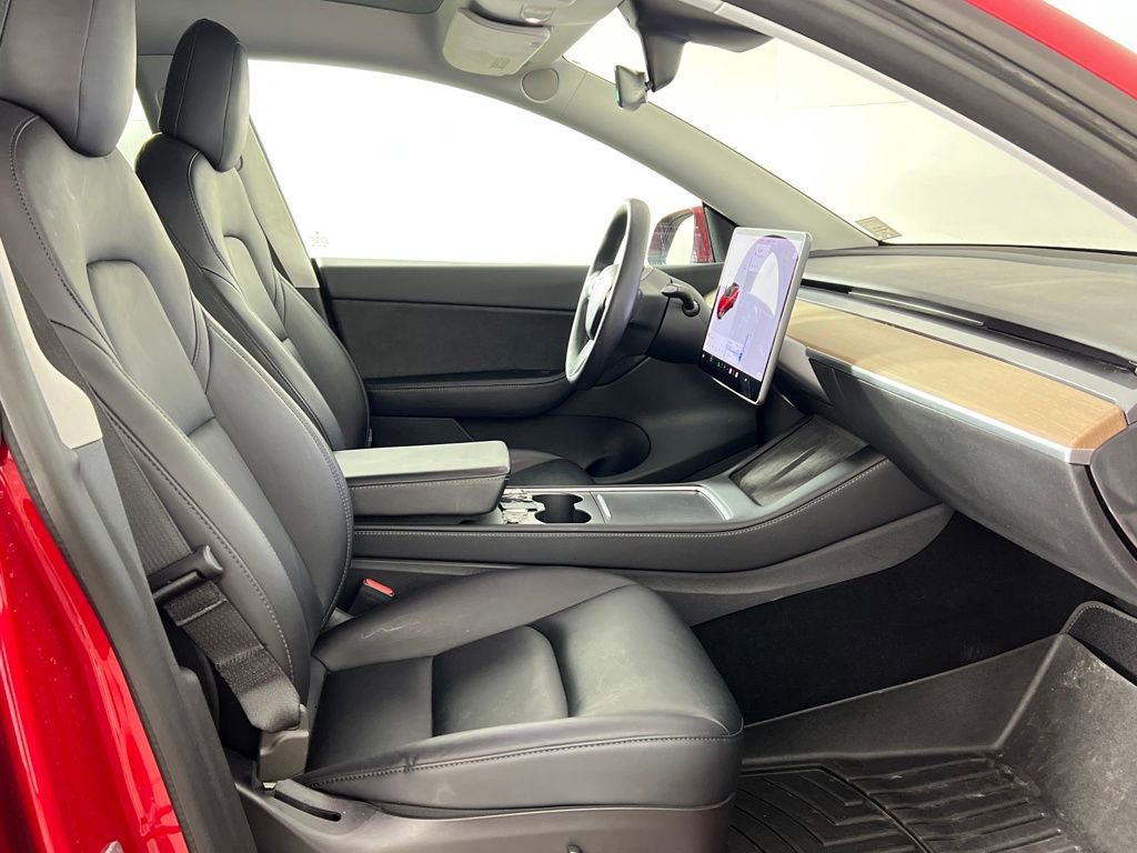 Used 2021 Tesla Model Y Long Range image 16
