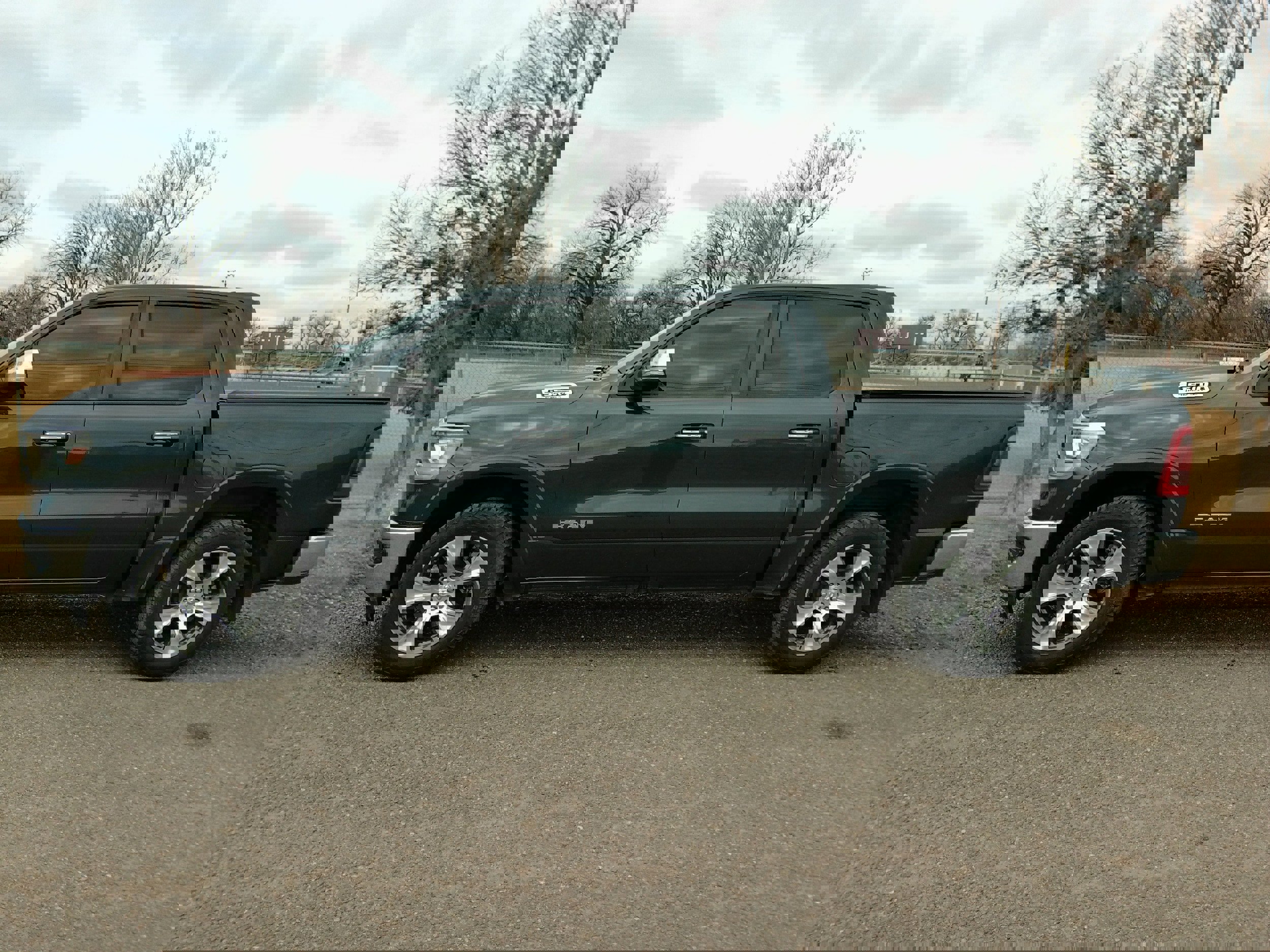 Used 2019 RAM 1500 Laramie image 3