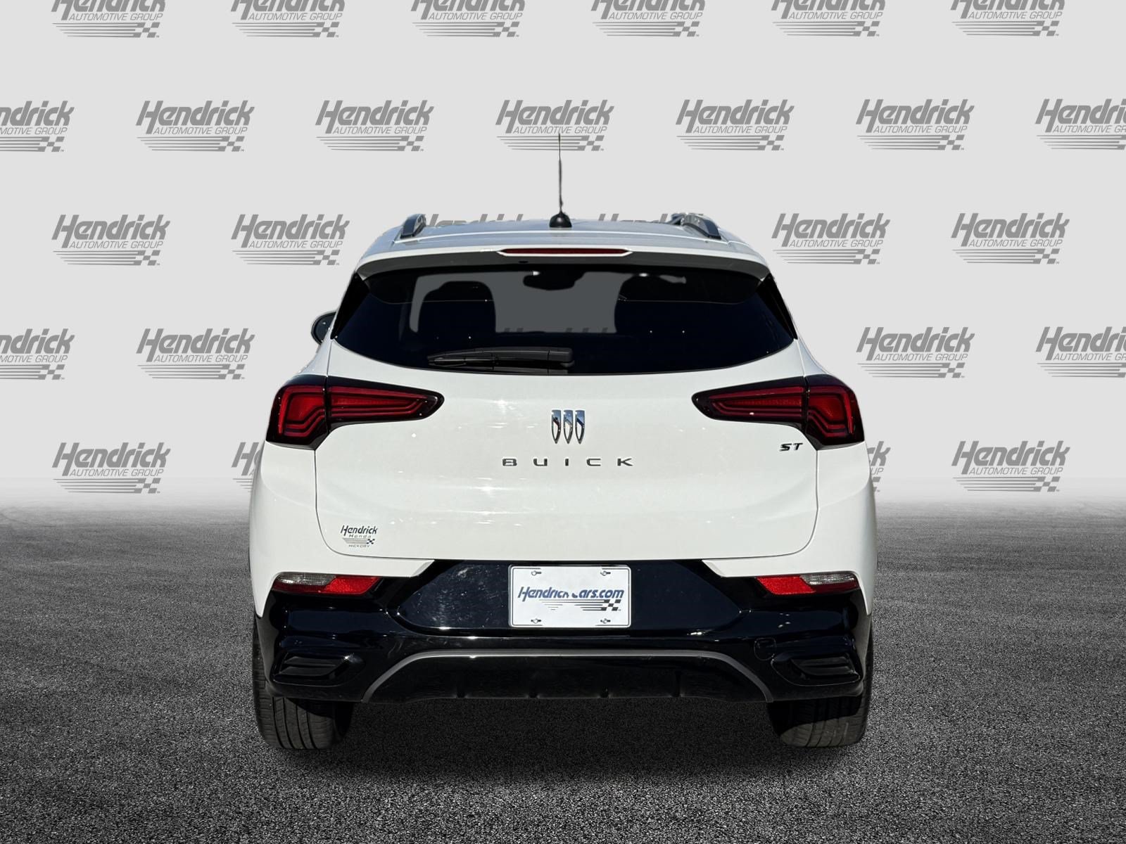 Used 2024 Buick Encore GX Sport Touring FWD image 9