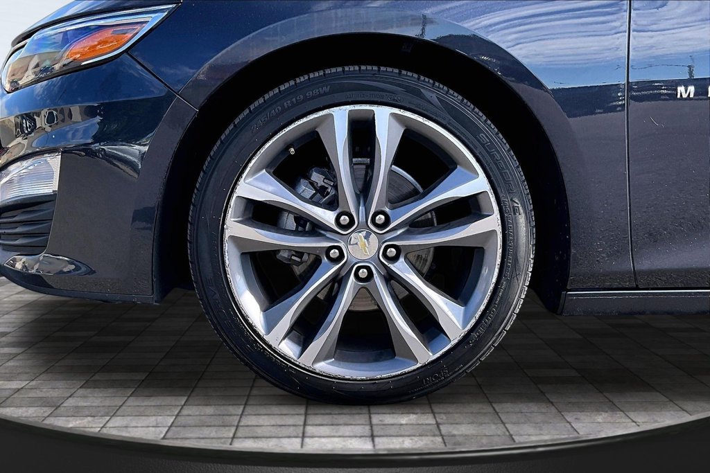 Used 2023 Chevrolet Malibu LT w/ Driver Confidence Package FWD image 9