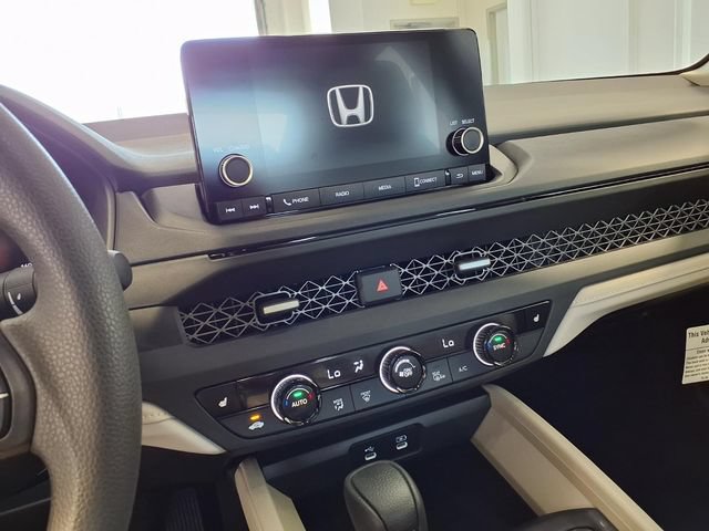 Certified 2025 Honda Accord SE image 11