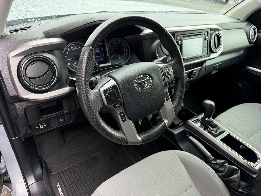 Used 2019 Toyota Tacoma SR5 AWD/4WD image 15