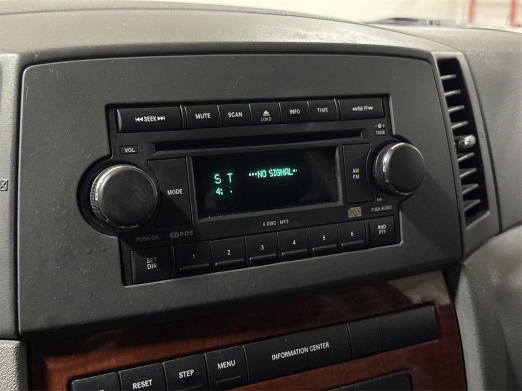 Used 2007 Jeep Grand Cherokee Limited w/ Trailer Tow Group IV image 13