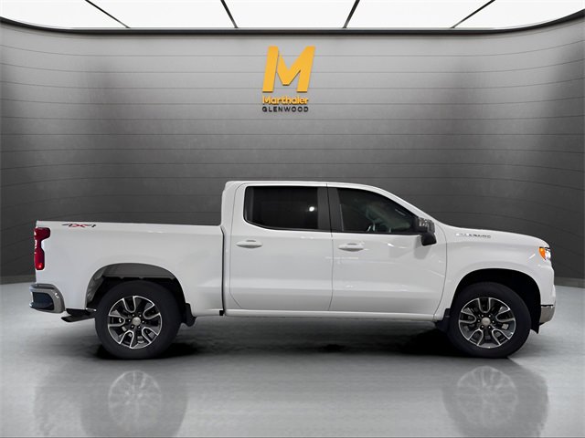 Used 2025 Chevrolet Silverado 1500 LT image 2