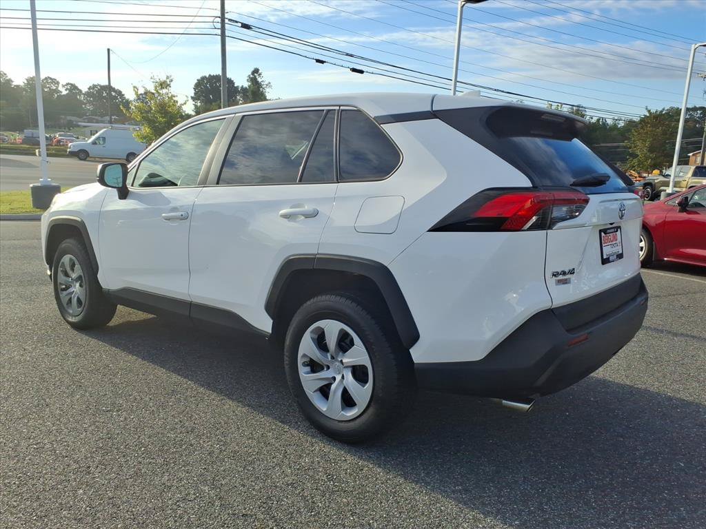 Used 2022 Toyota RAV4 LE AWD/4WD image 12