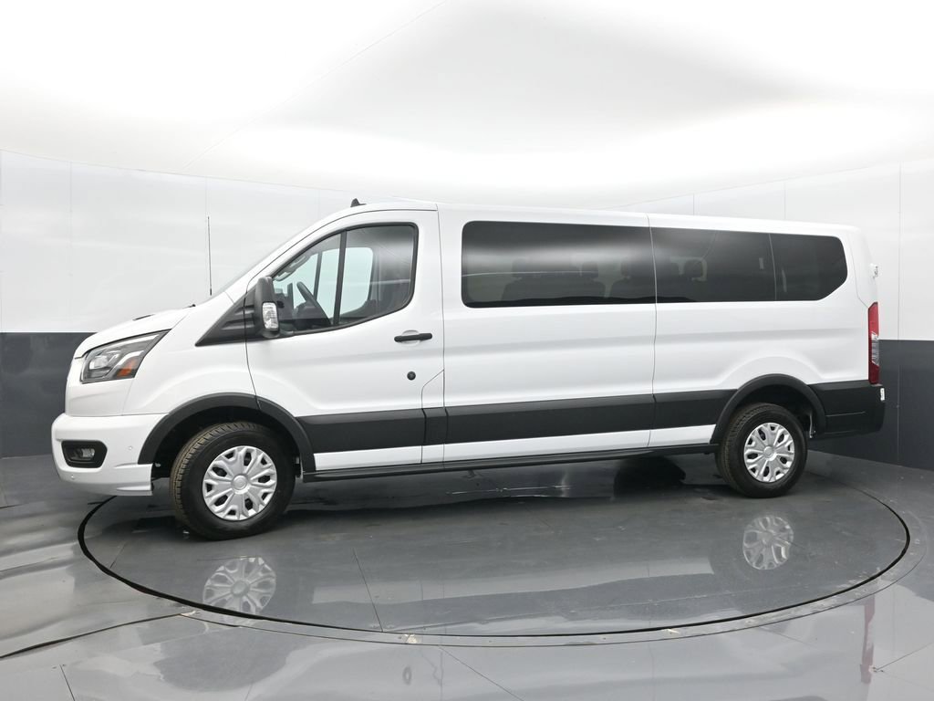 Used 2023 Ford Transit 350 XLT image 4
