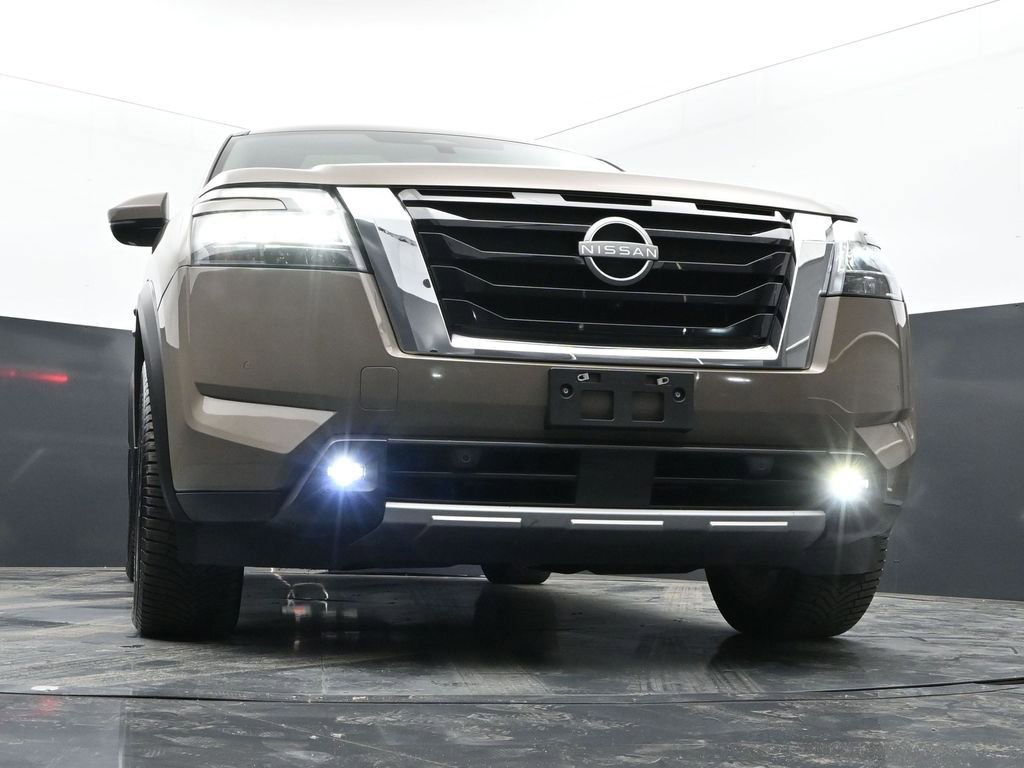 Used 2024 Nissan Pathfinder Platinum w/ Cargo Package image 40