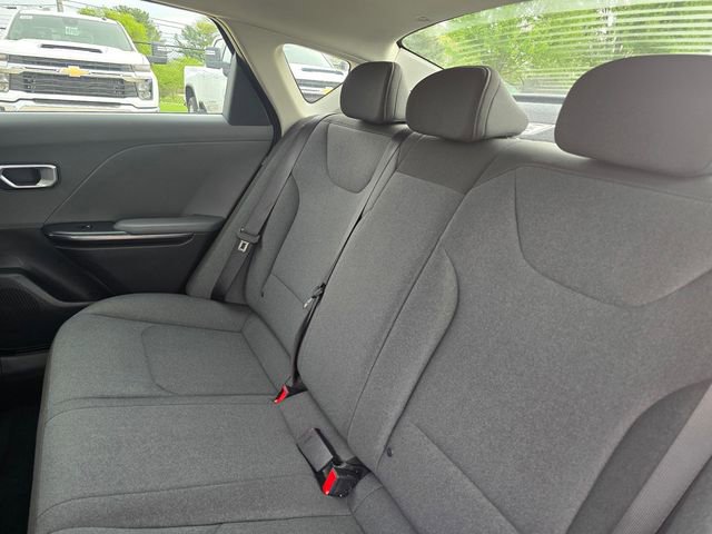 Used 2025 Kia K4 LXS FWD image 25