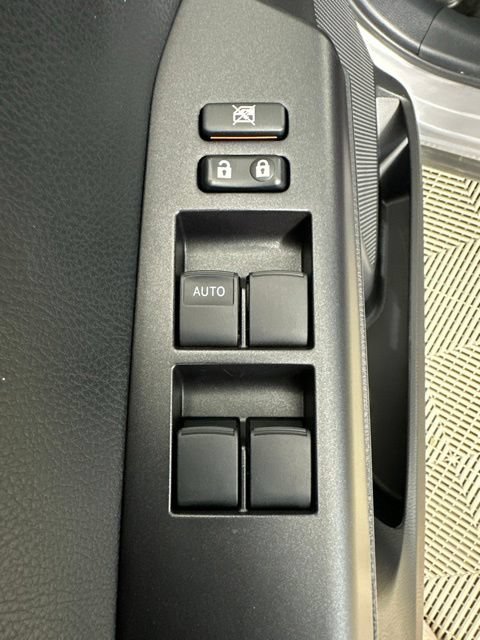 Used 2018 Toyota RAV4 XLE w/ Convenience Package AWD/4WD image 24