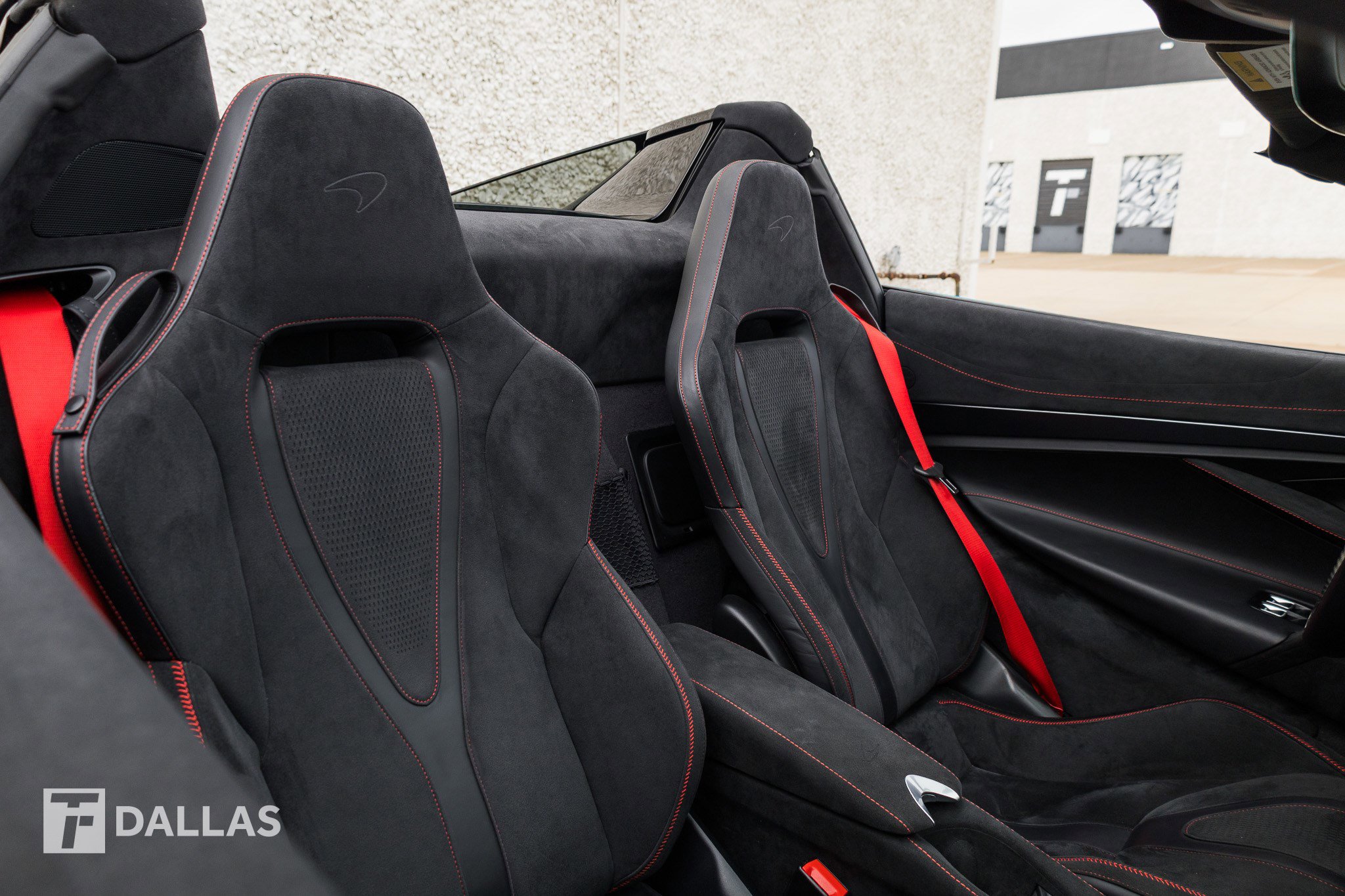 Used 2025 McLaren 750S Spider image 35
