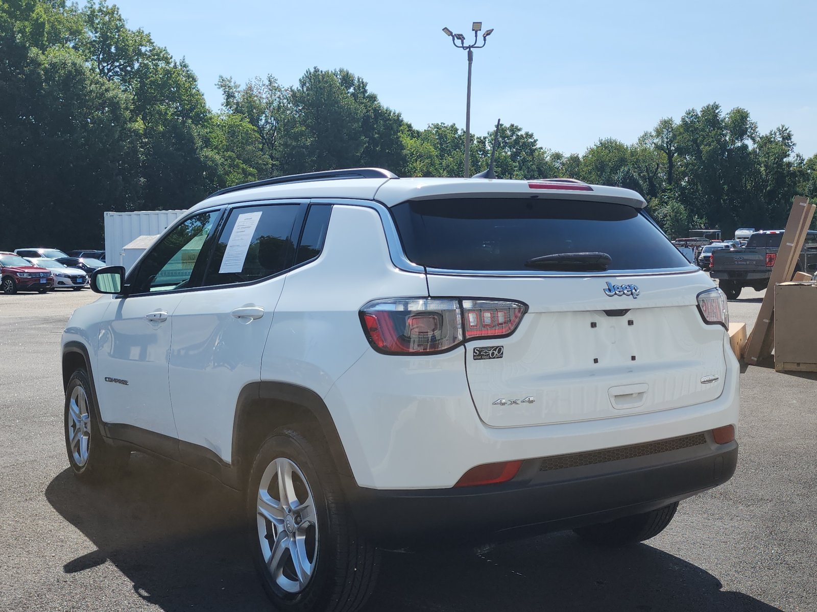 Used 2023 Jeep Compass Latitude AWD/4WD image 3
