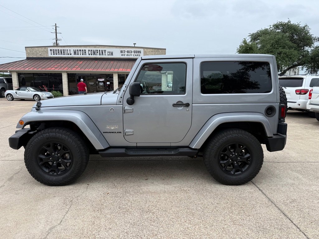 Used 2013 Jeep Wrangler Sahara w/ Connectivity Group AWD/4WD image 4