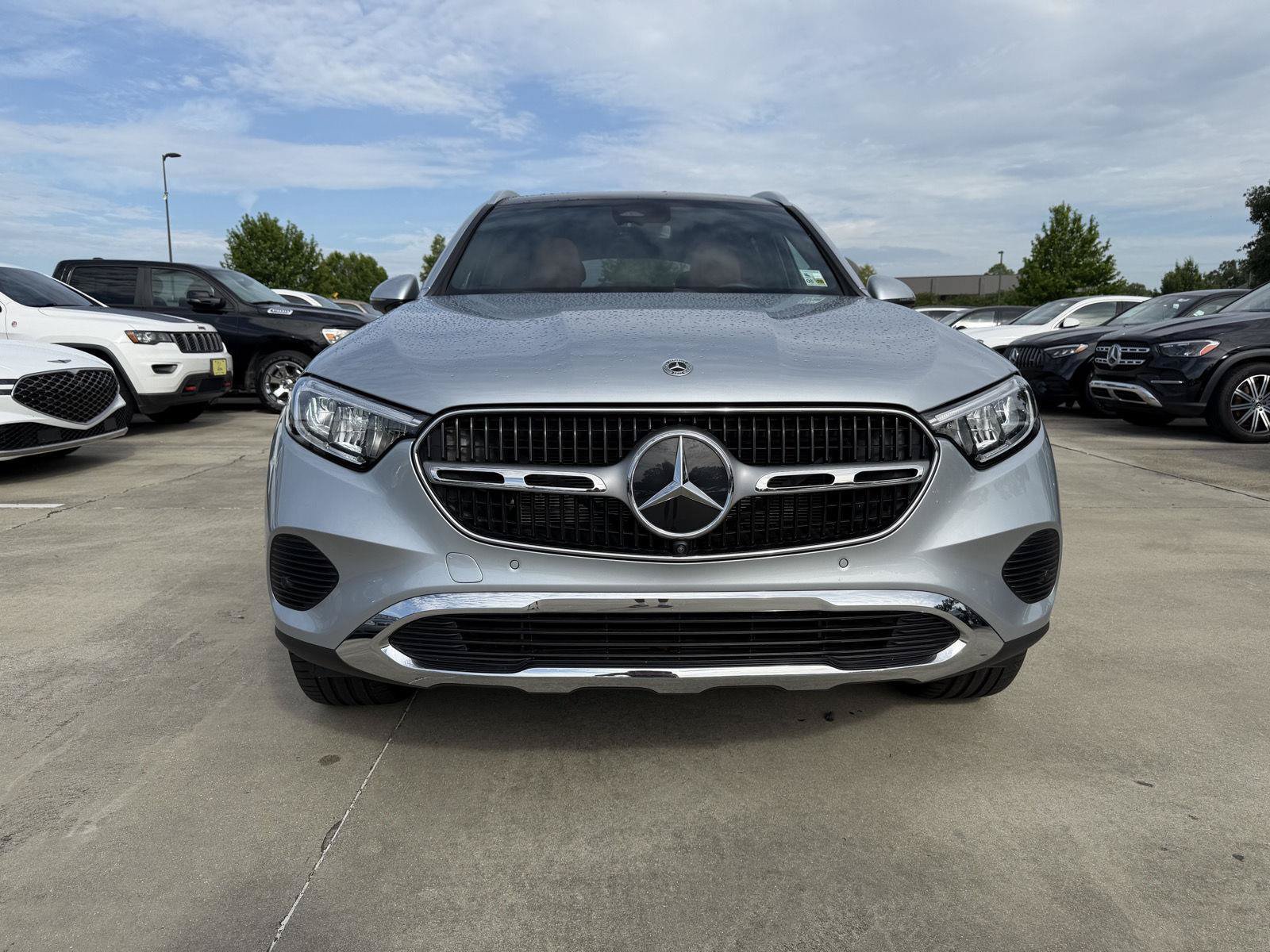 Certified 2026 Mercedes-Benz GLC 300 image 2