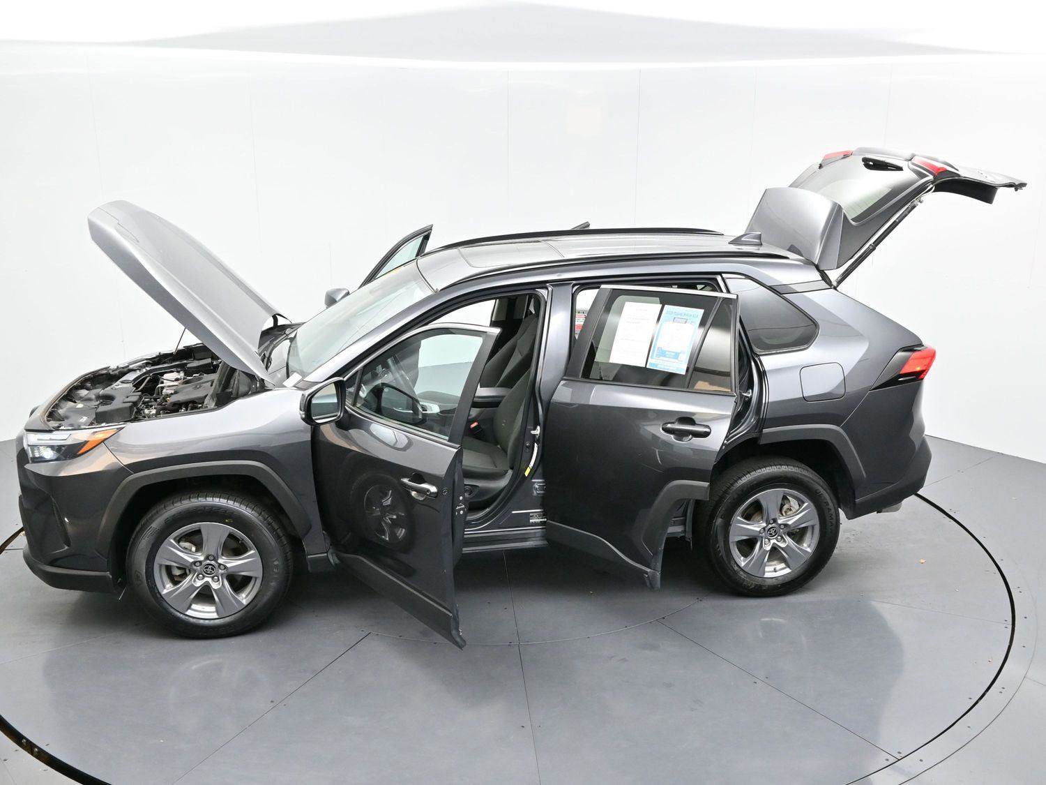 Used 2022 Toyota RAV4 XLE w/ Convenience Package image 46