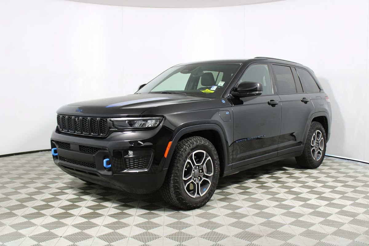Used 2023 Jeep Grand Cherokee Trailhawk AWD/4WD image 3