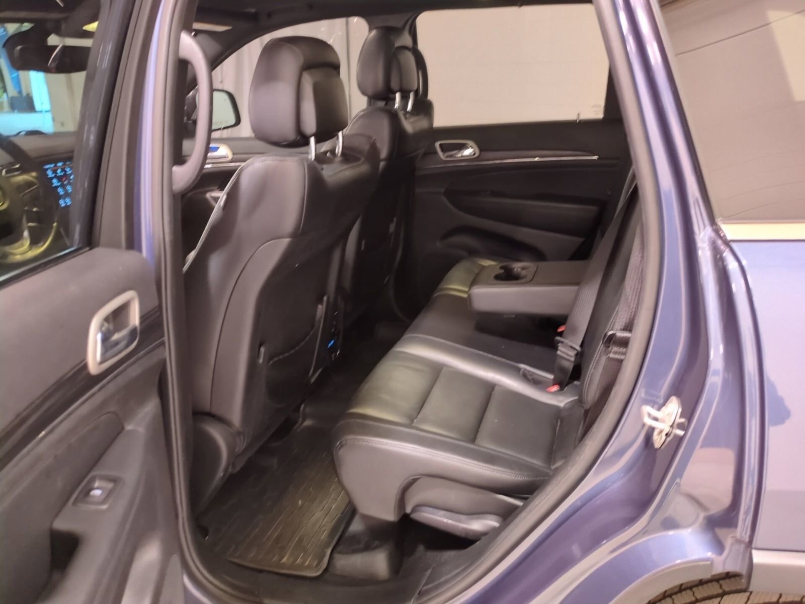 Used 2021 Jeep Grand Cherokee Limited image 15