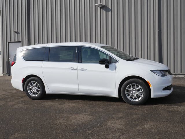 New 2026 Chrysler Voyager LX FWD image 4