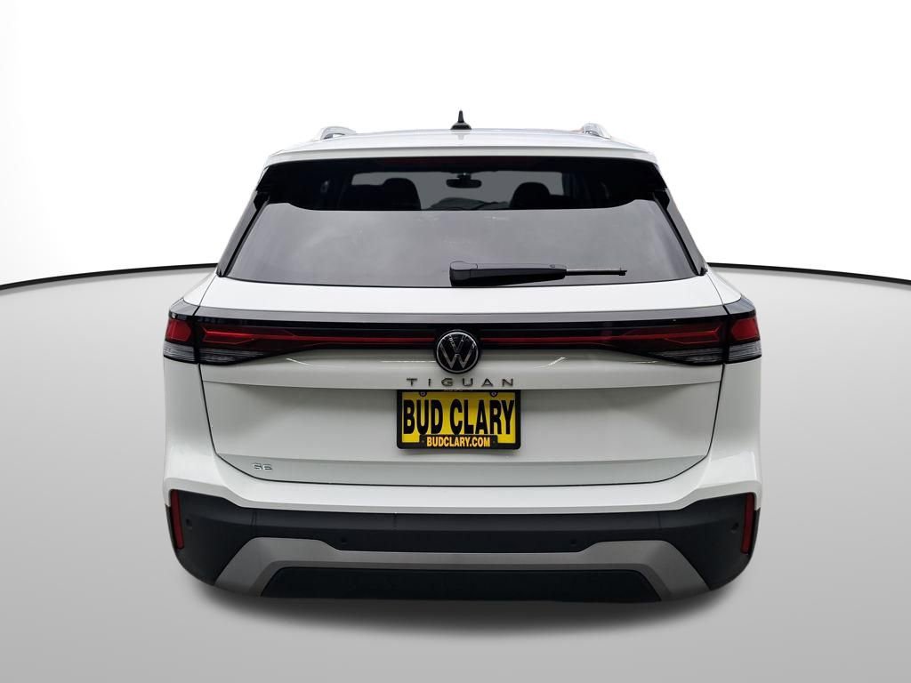 Used 2025 Volkswagen Tiguan SE image 5