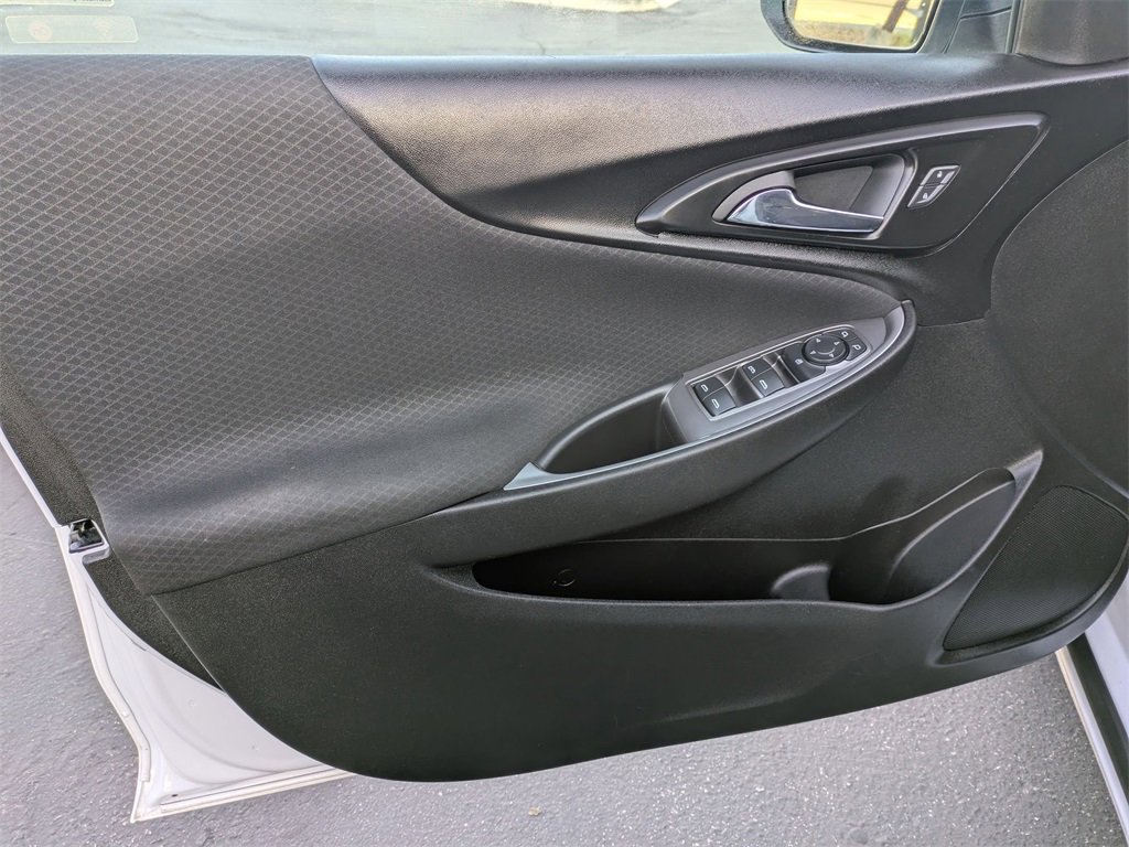 Used 2023 Chevrolet Malibu LT image 11