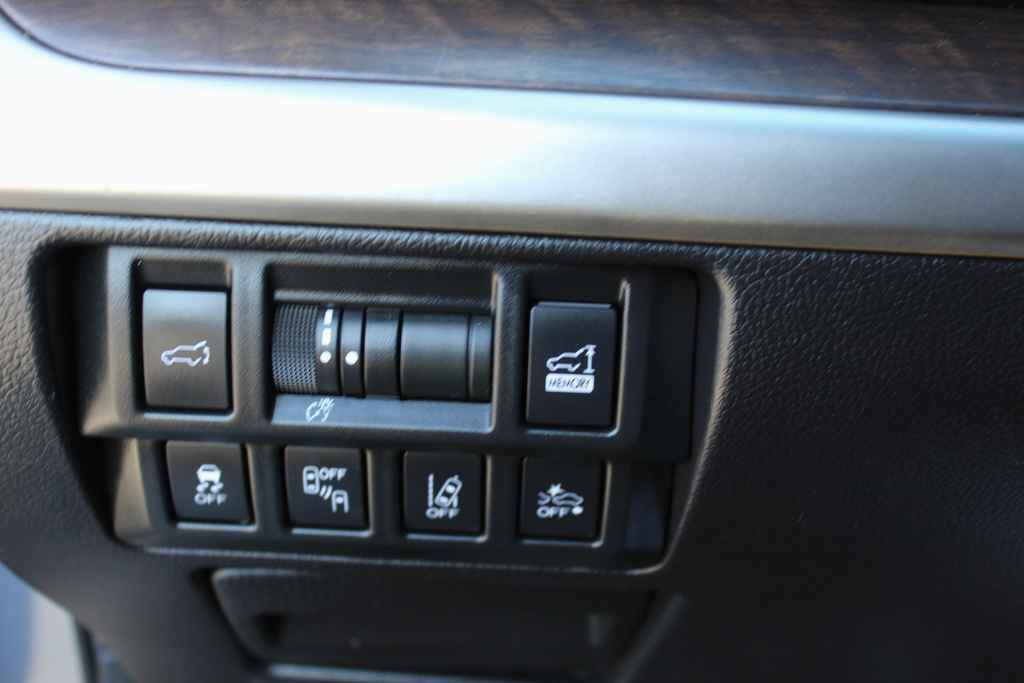 Used 2018 Subaru Outback 2.5i Limited image 15