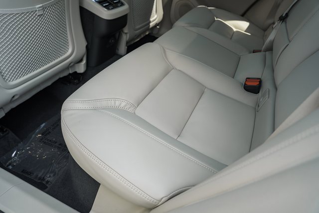 New 2026 Volvo XC60 B5 Ultra w/ Climate Package image 29