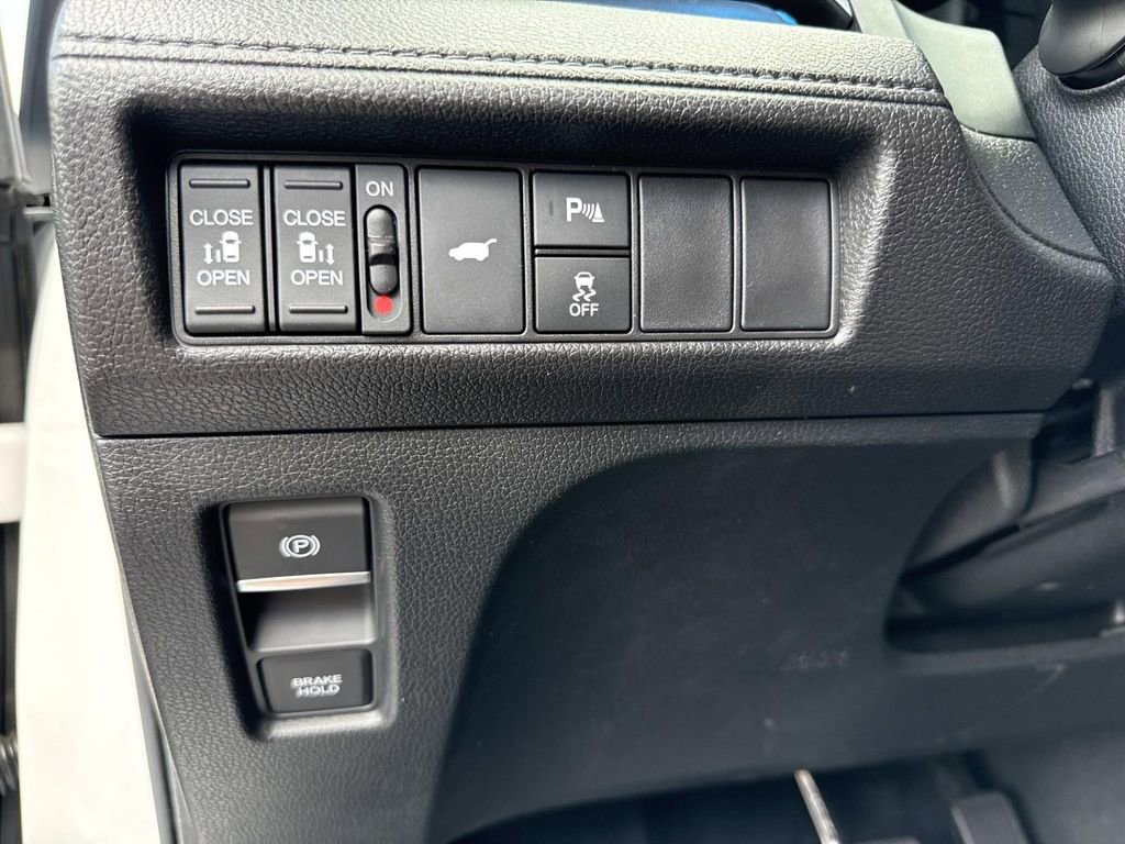 Used 2025 Honda Odyssey Touring image 33