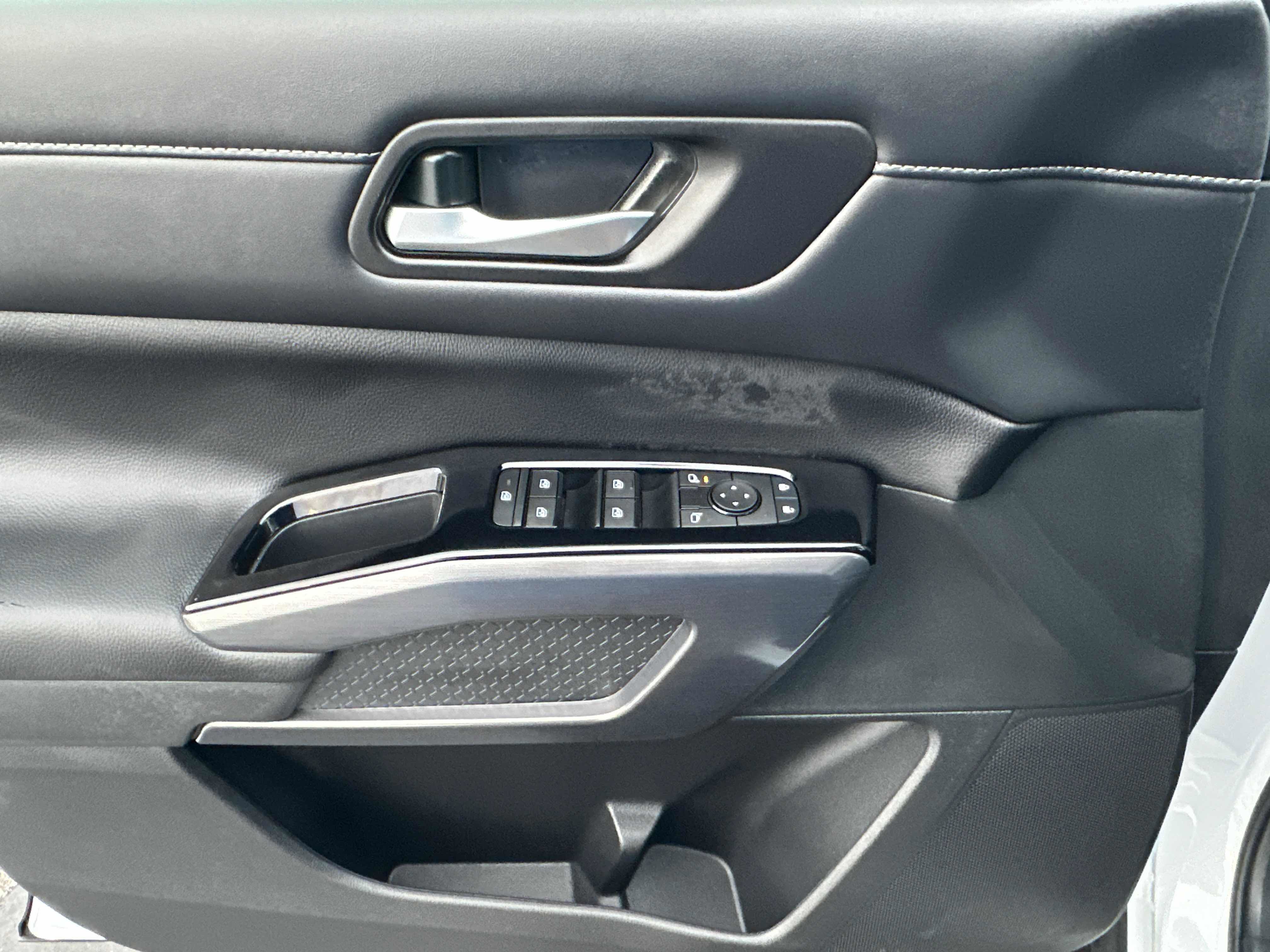 New 2026 Nissan Pathfinder SL w/ SL Premium Package image 21