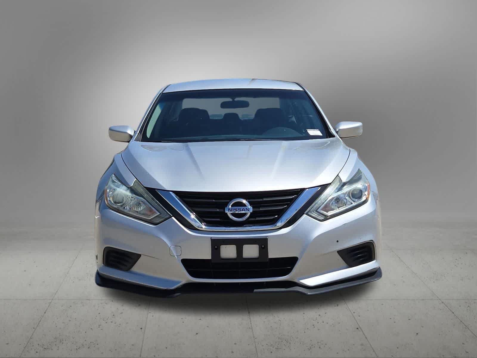 Used 2017 Nissan Altima 2.5 S w/ Power Driver Seat Package FWD image 9