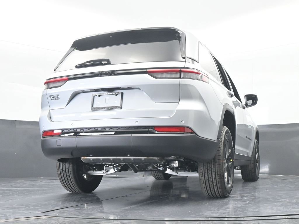 New 2025 Jeep Grand Cherokee Altitude image 53