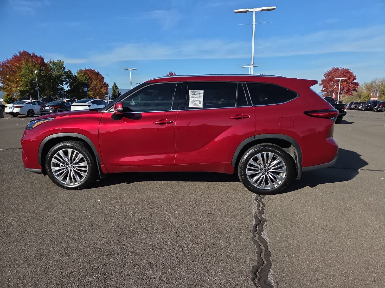 Used 2022 Toyota Highlander Platinum AWD/4WD image 11