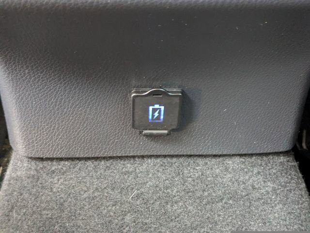 Used 2024 Toyota Camry SE FWD image 13