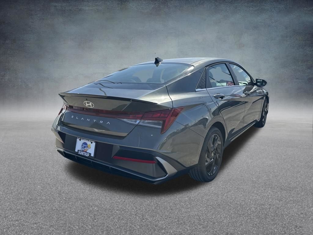 New 2026 Hyundai Elantra SEL Sport image 5