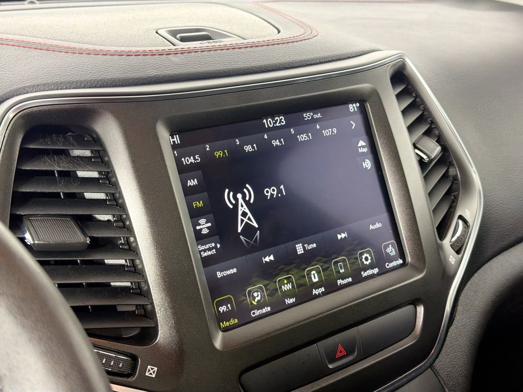 Used 2022 Jeep Cherokee Trailhawk w/ Trailhawk Elite Value Package image 15