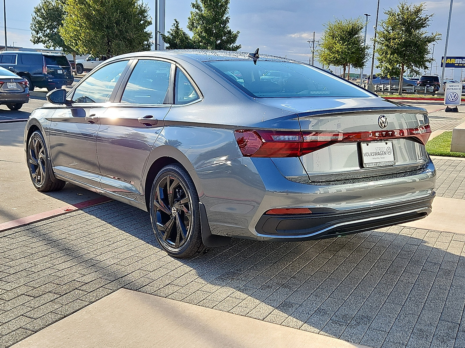 New 2026 Volkswagen Jetta SE image 2