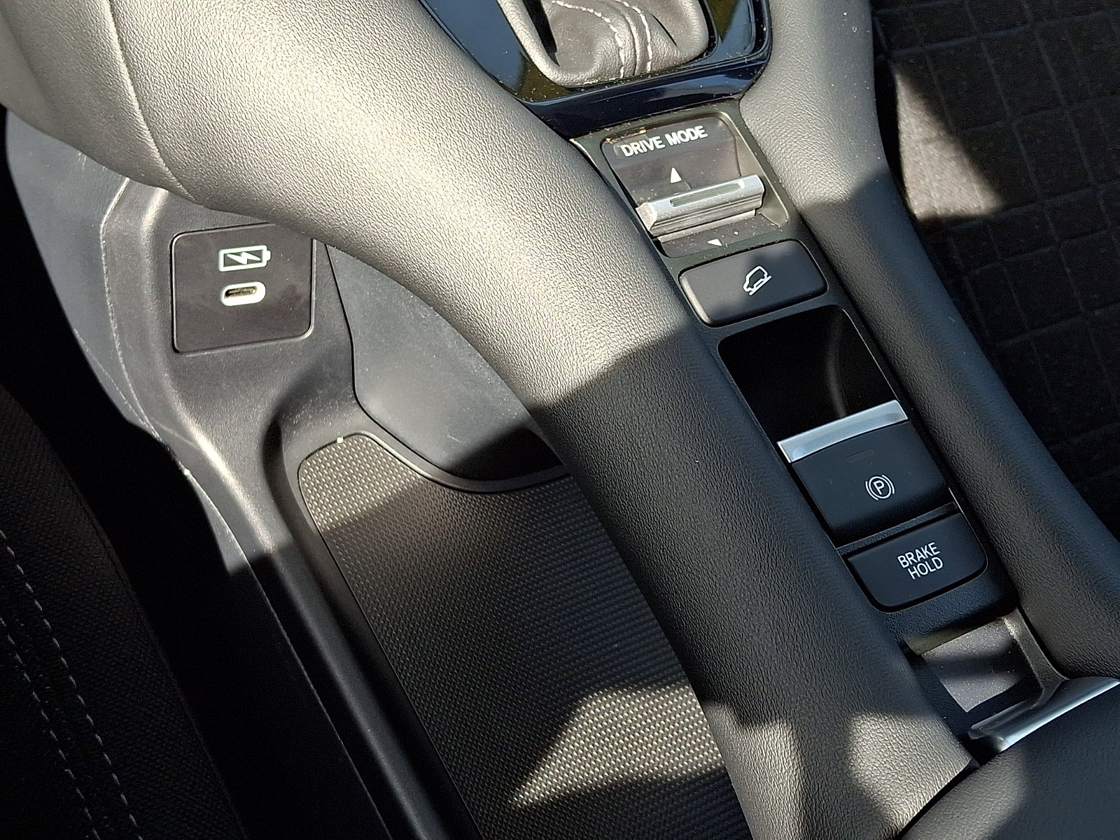 Used 2024 Honda HR-V LX image 22