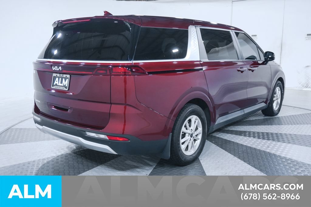 Used 2024 Kia Carnival LX FWD image 7