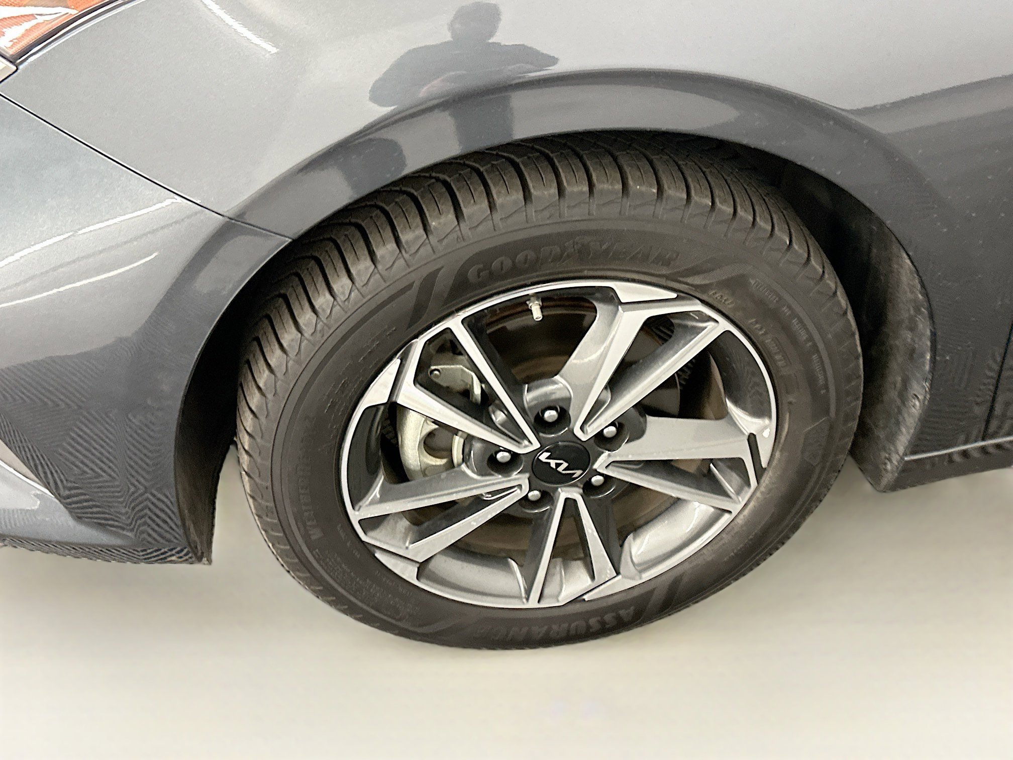 Used 2022 Kia Forte LXS image 11