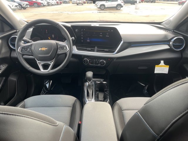 Used 2024 Chevrolet Trax LT w/ Driver Confidence Package image 46