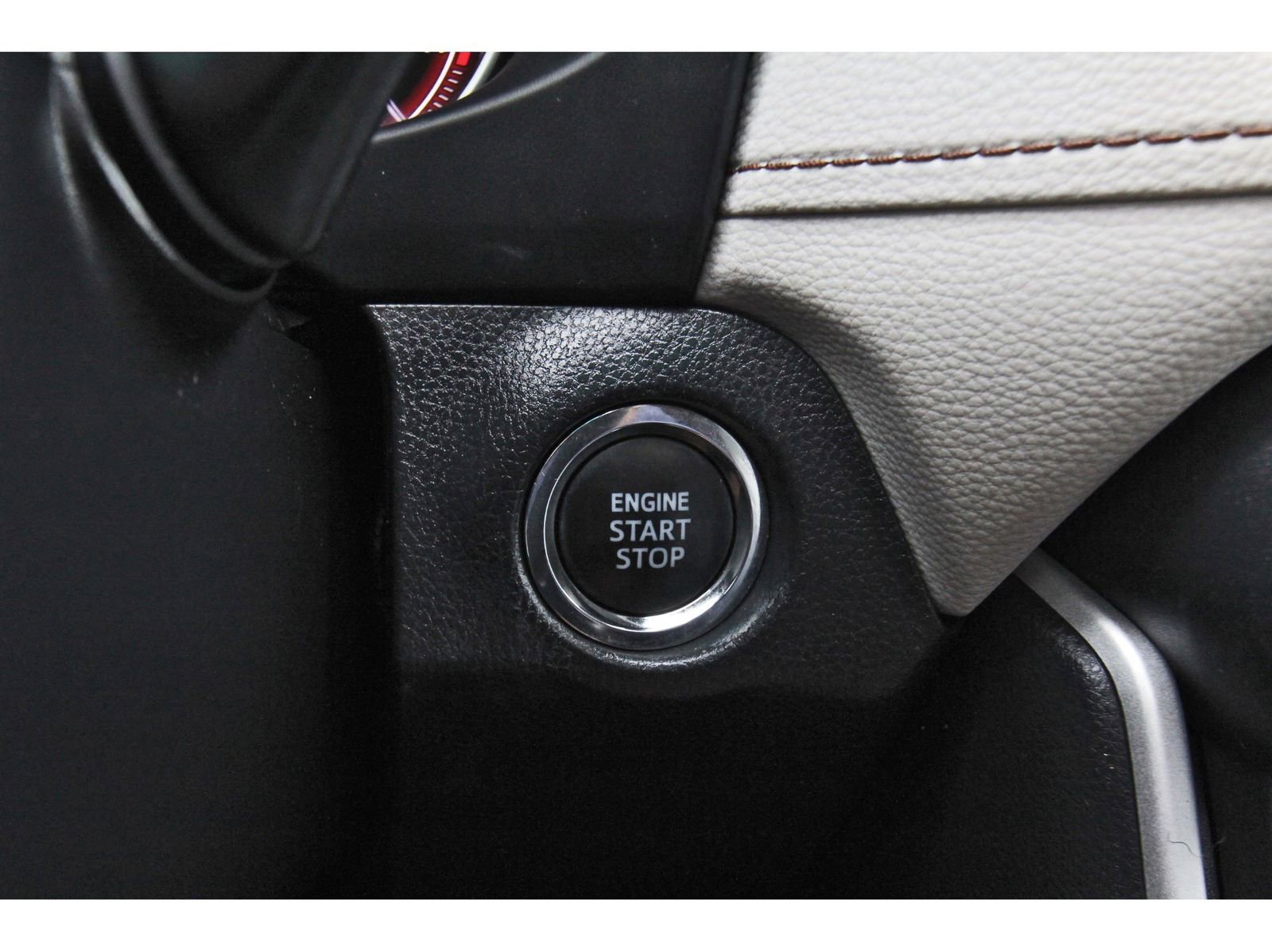 Used 2023 Toyota RAV4 XLE Premium image 22