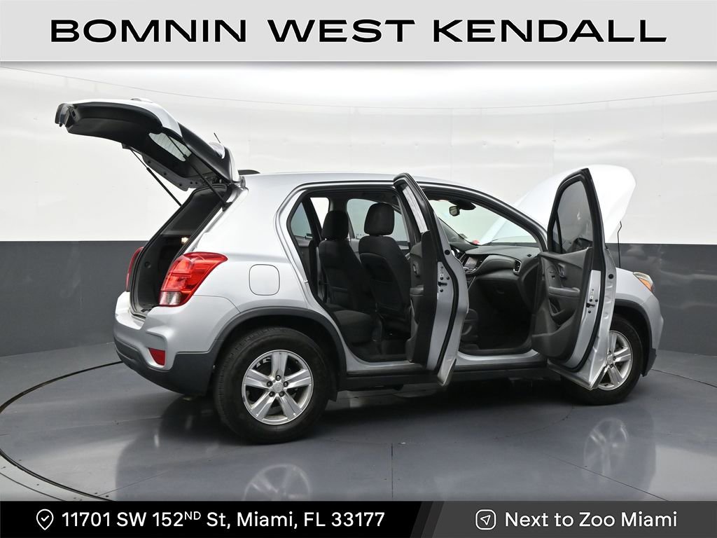 Used 2020 Chevrolet Trax LS image 29