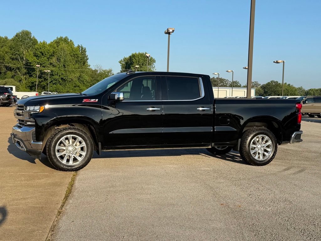 Used 2022 Chevrolet Silverado 1500 LTZ w/ LTZ Convenience Package II AWD/4WD image 2