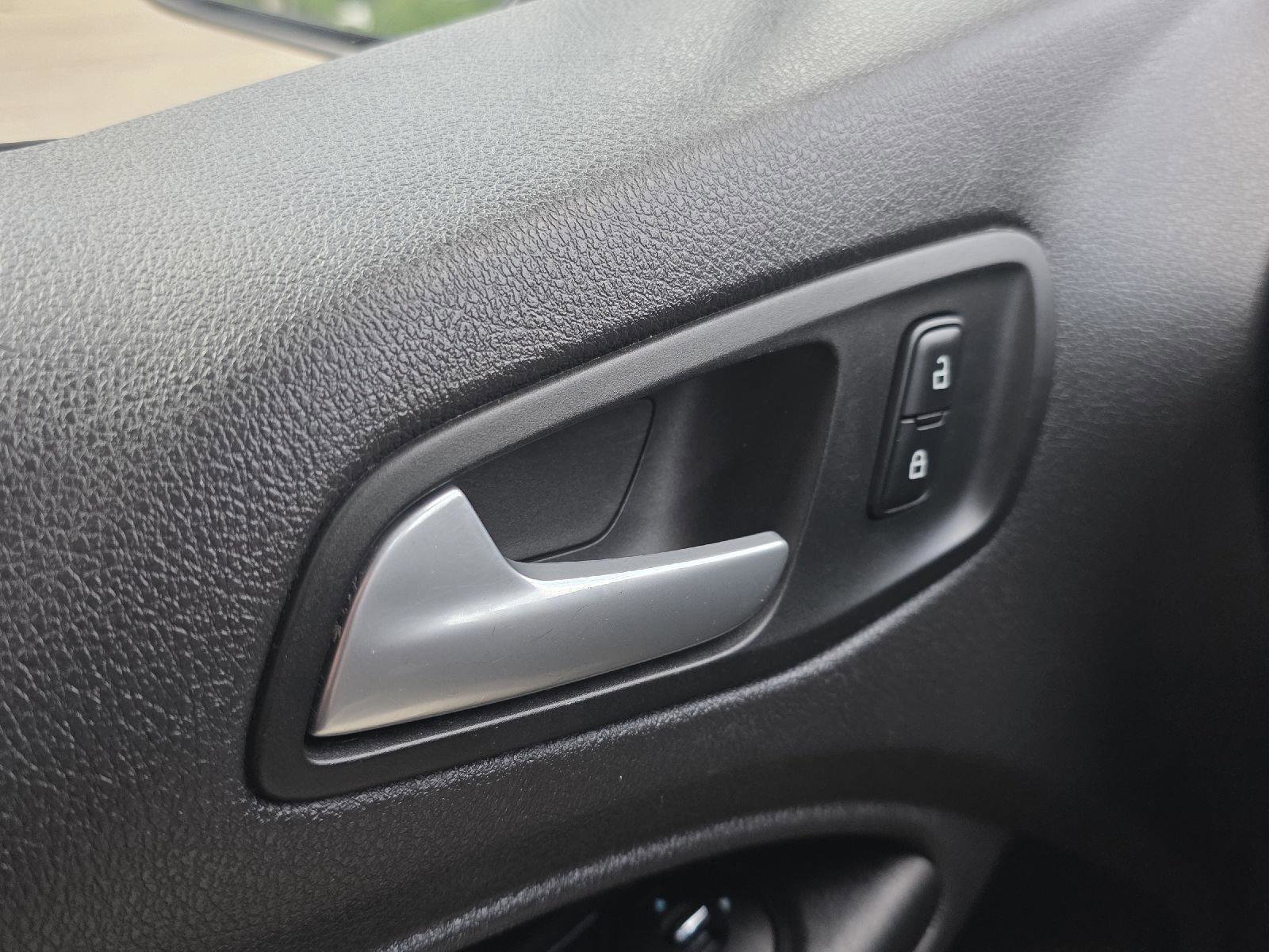 Used 2014 Ford Transit Connect XLT FWD image 10