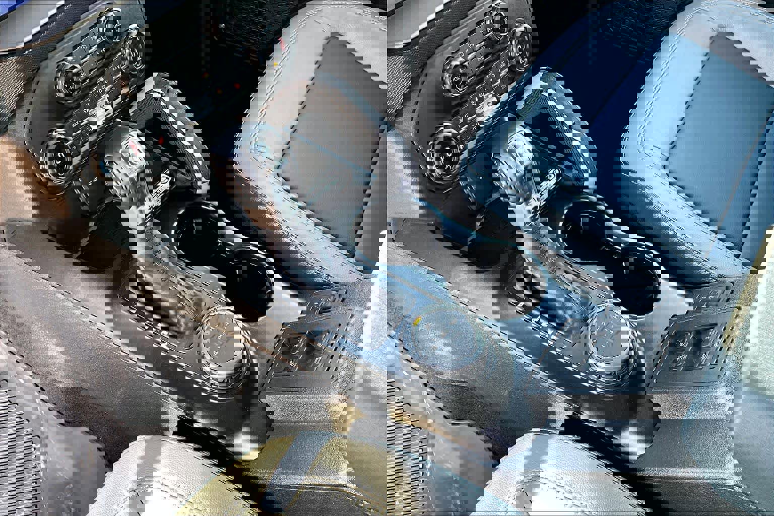 Certified 2021 Ford Bronco Outer Banks image 17