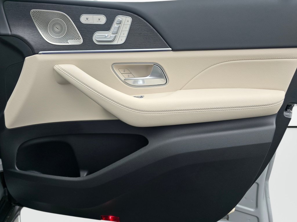 New 2026 Mercedes-Benz GLS 450 4MATIC image 27