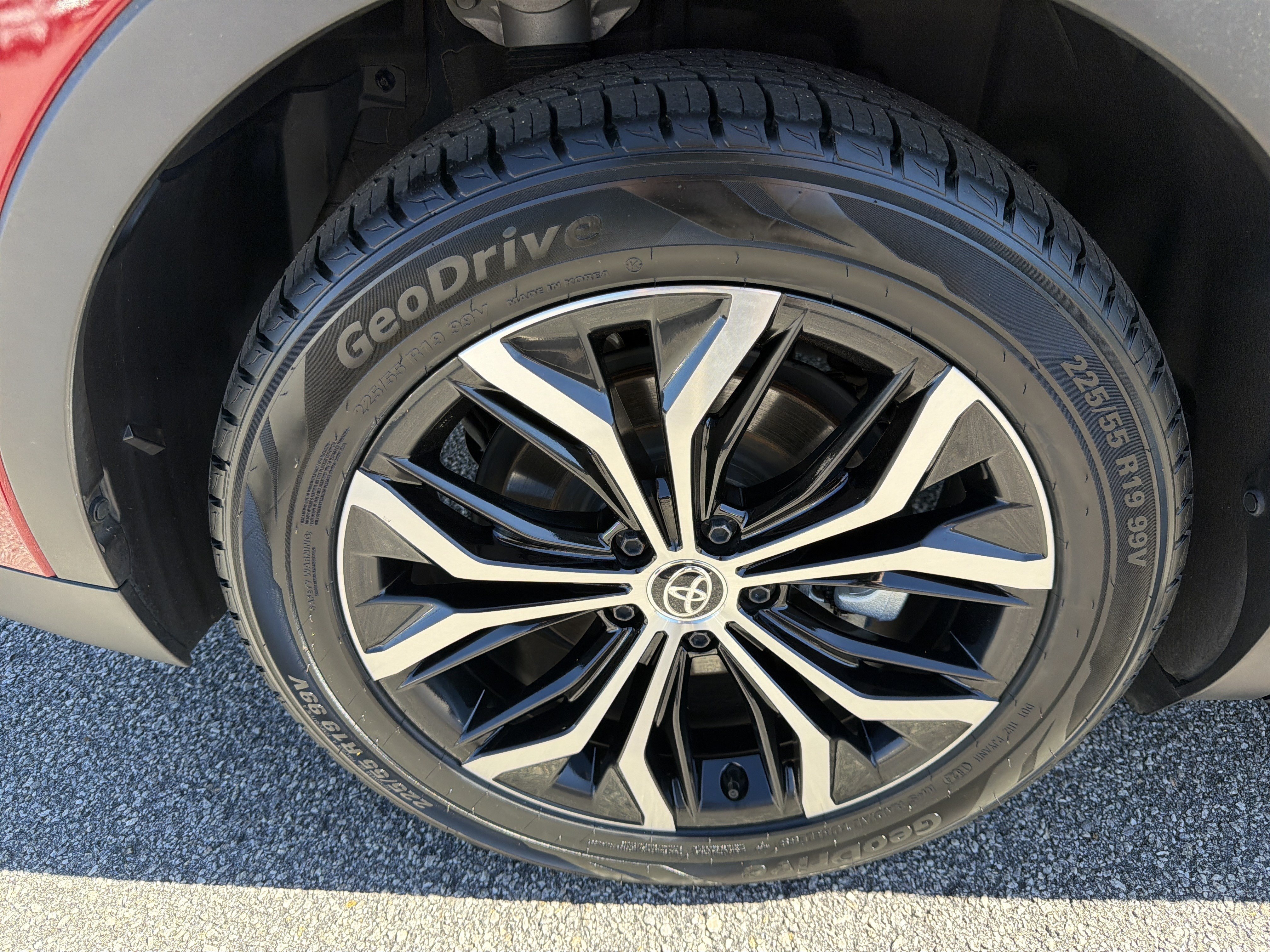 Certified 2024 Toyota Crown AWD/4WD image 28