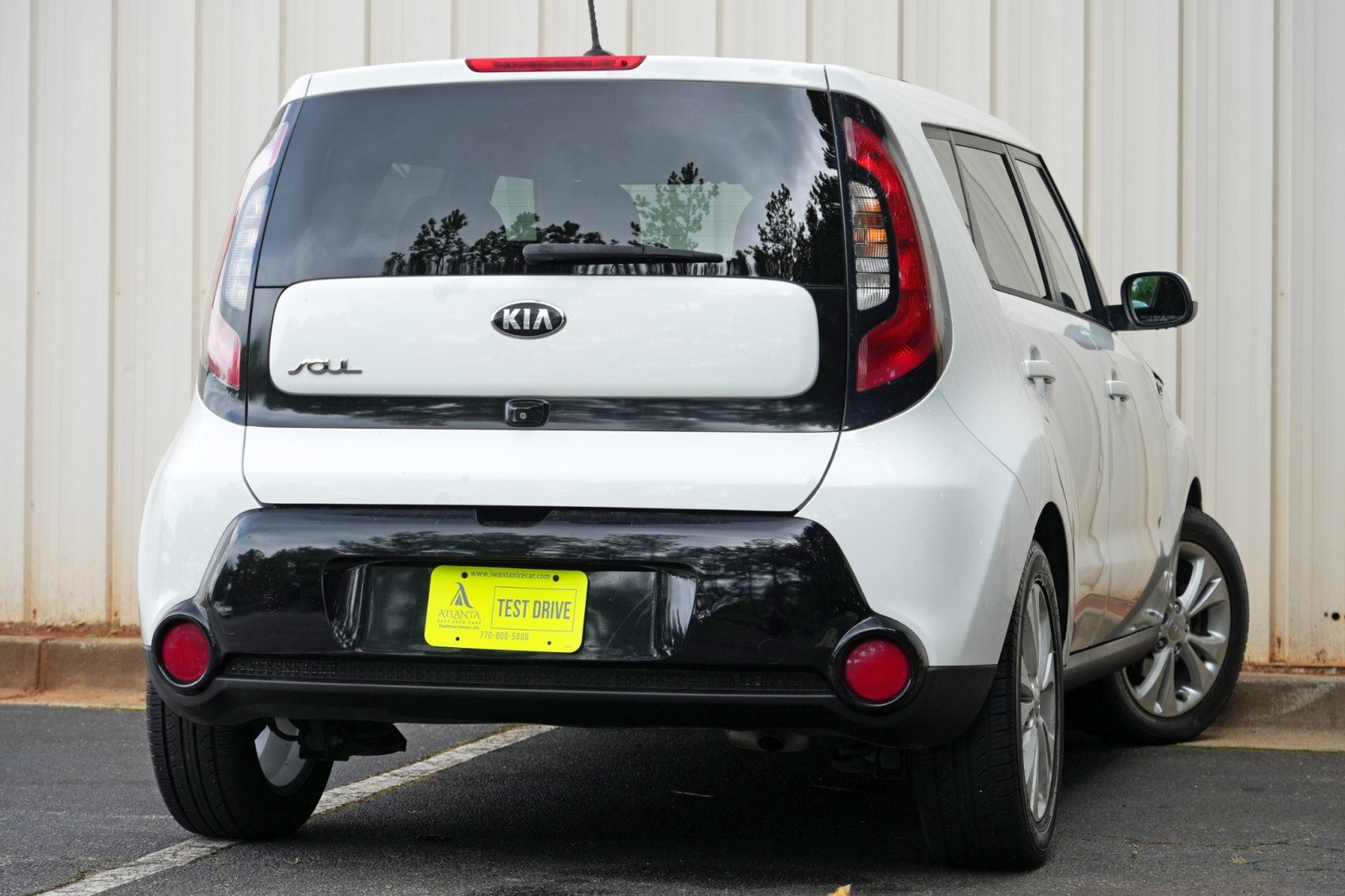 Used 2016 Kia Soul + FWD image 4