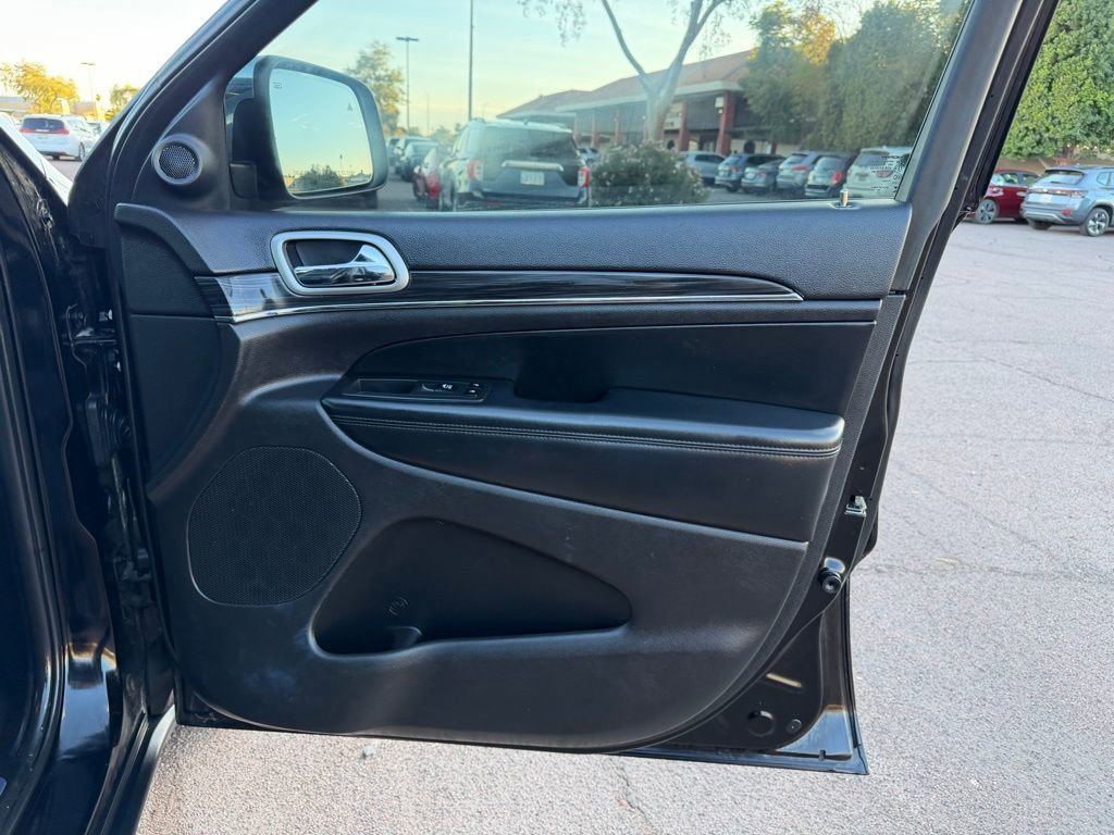 Used 2019 Jeep Grand Cherokee Limited image 21