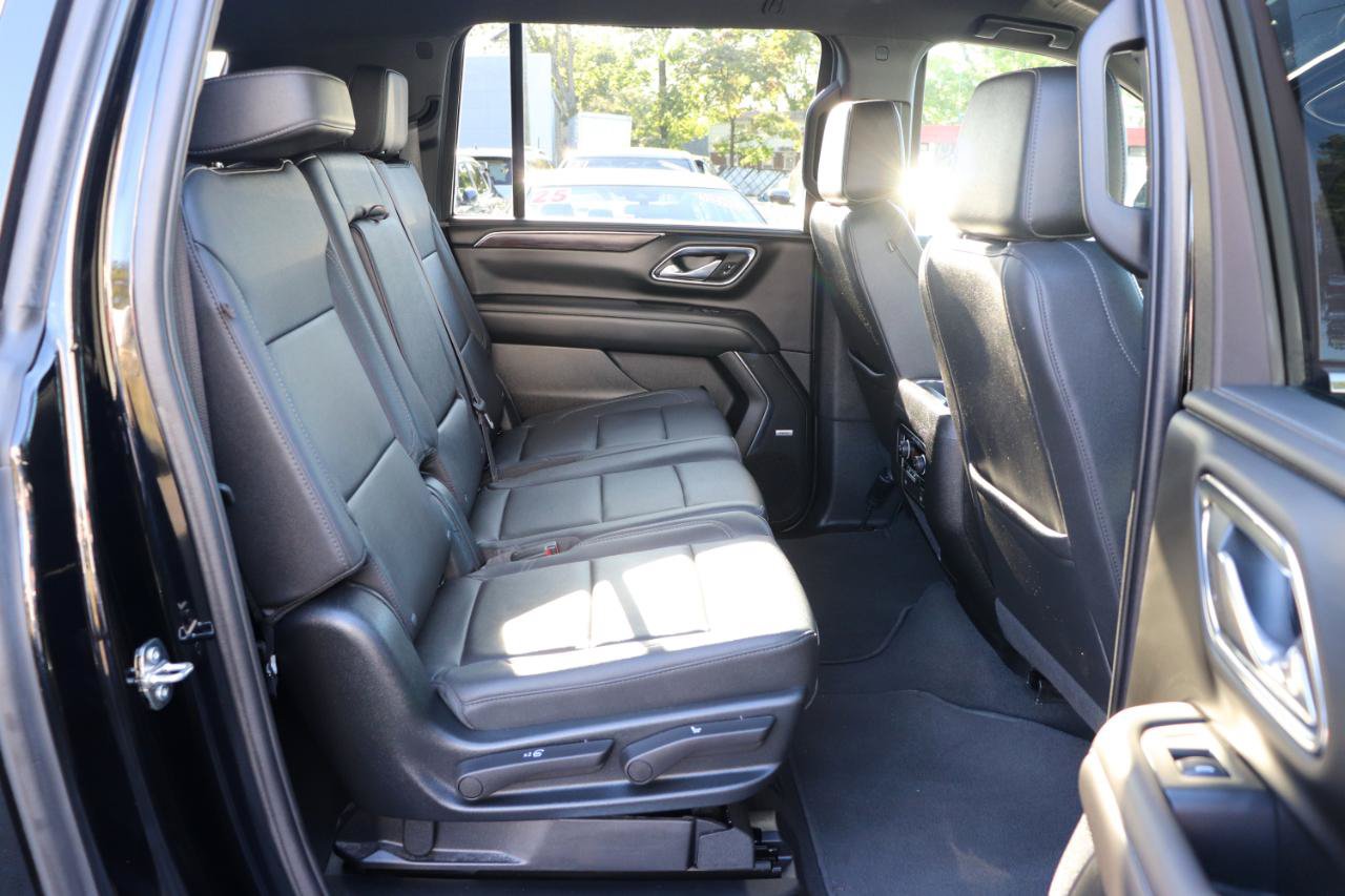 Used 2023 Chevrolet Suburban LT AWD/4WD image 15